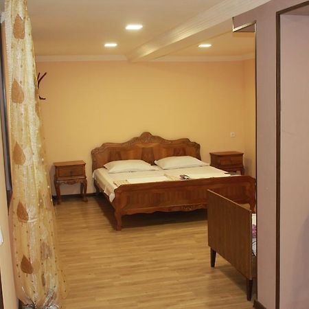 Apartment Cool House Боржоми Екстериор снимка