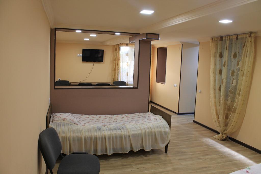 Apartment Cool House Боржоми Екстериор снимка